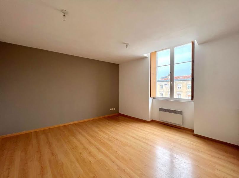 Location  appartement 2 pièces 35 m² à Castres (81100), 440 €