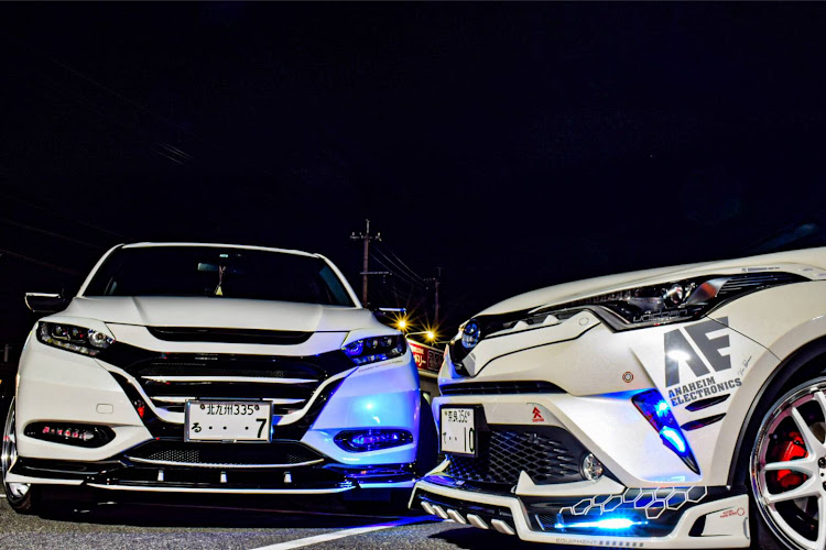 ヴェゼルのC-HR・VEZEL・オフ会・work Emotion・白ホイールに関するカスタム事例の投稿画像3枚目