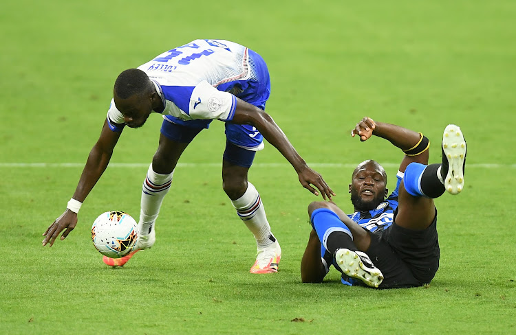 Sampdoria's Omar Colley in action with Inter Milan's Romelu Lukaku,