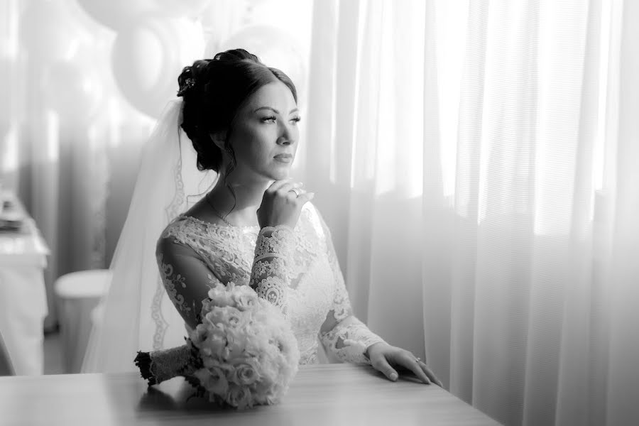 結婚式の写真家Elena Ogol (eleno)。2019 3月4日の写真