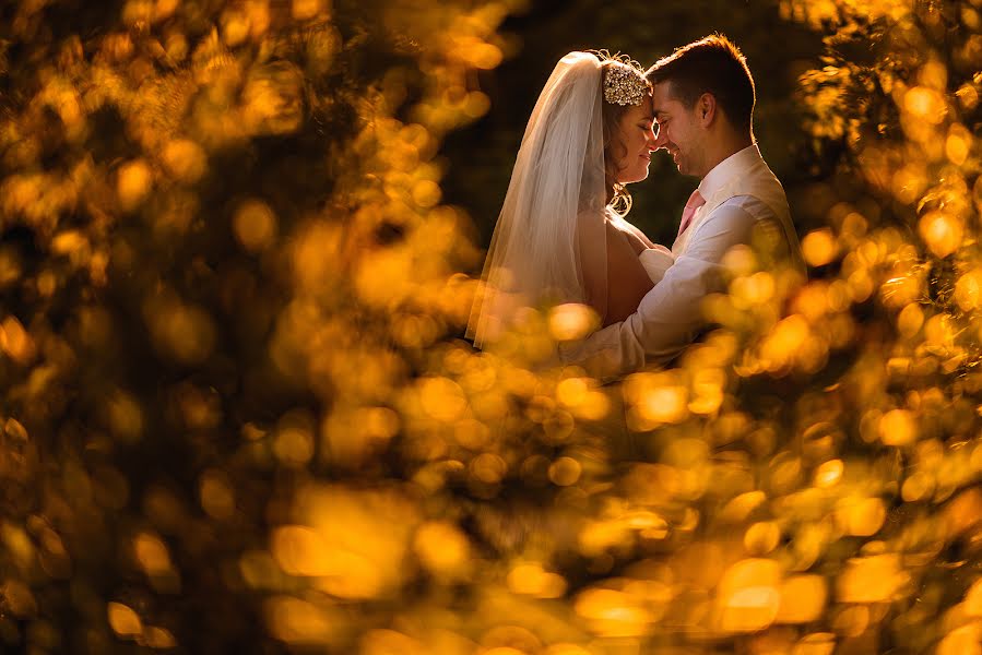 Fotografo di matrimoni Neil Redfern (neilredfern). Foto del 1 agosto 2016