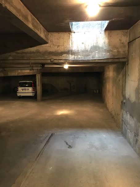 Location  parking   à Paris 5ème (75005), 110 €