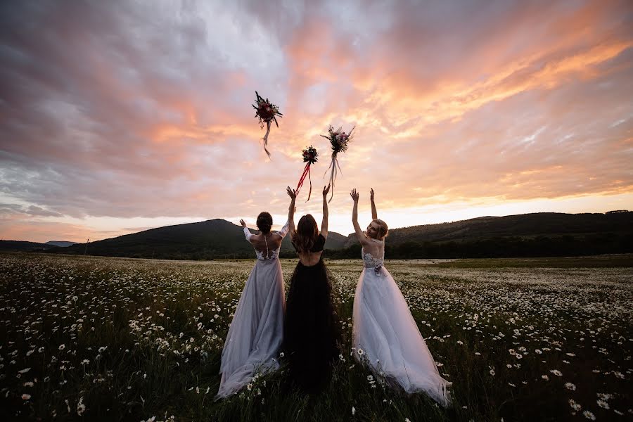 Fotógrafo de casamento Oksana Savenchuk (oksanasavenchuk). Foto de 31 de maio 2017