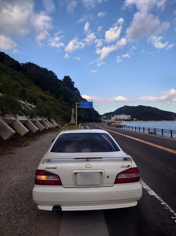 ローレルの8月もよろしくお願いします・海岸線ドライブに関するカスタム事例の投稿画像2枚目