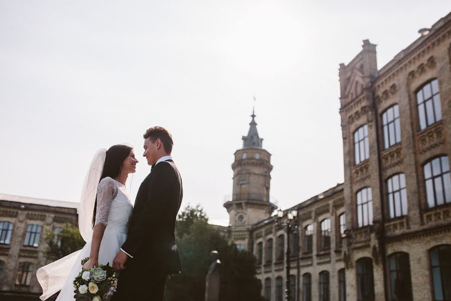 Fotograful de nuntă Aleksandr Khalabuzar (a-kh). Fotografia din 12 mai 2019