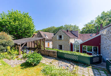 Maison avec terrasse 1