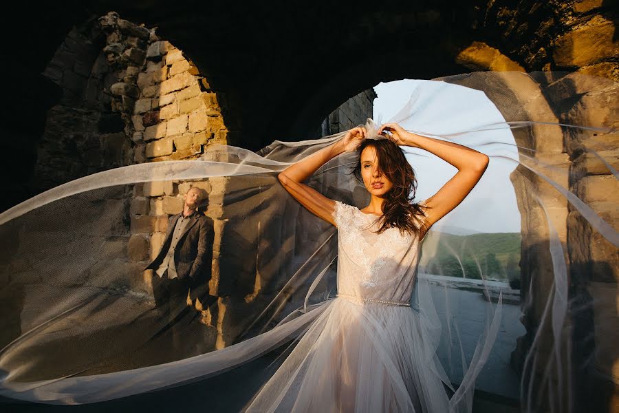 結婚式の写真家Denis Scherbakov (redden)。2018 5月11日の写真