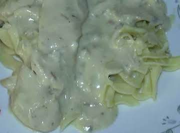 Chicken with Sour Cream Sauce in Crockpot