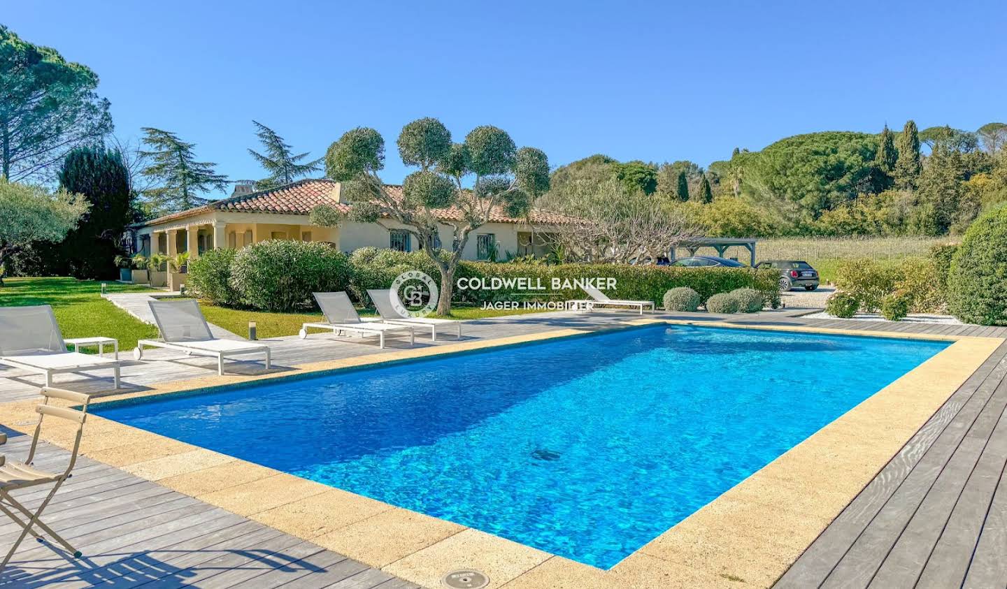 Villa with pool and terrace Grimaud