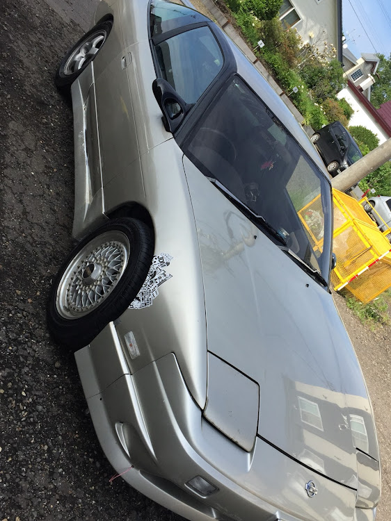 180SXのアリスト・#セリカst205・スイスポ・カーボンラッピング・雨の日ショットに関するカスタム事例の投稿画像2枚目