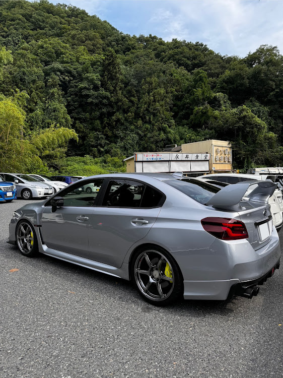 WRX STIのスッキリ晴れないかな・橋と愛車・もつ煮ツーリング・ソフトクリーム美味しい・峠ステッカーに関するカスタム事例の投稿画像1枚目
