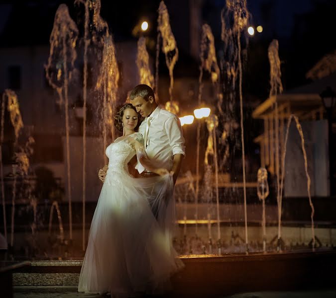 Wedding photographer Vadim Smolyak (dramat). Photo of 27 March 2014