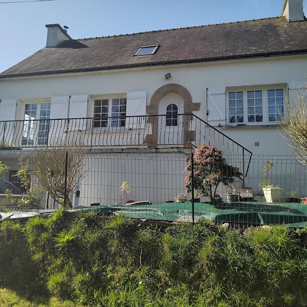 Vente maison 6 pièces 102 m² à Carhaix-Plouguer (29270), 171 000 €