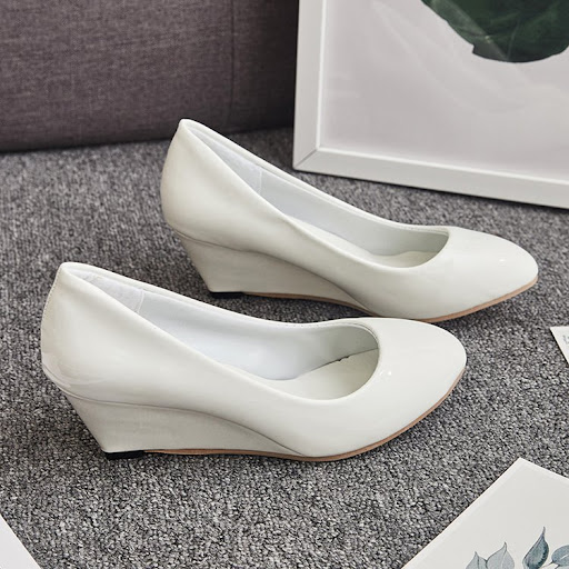 Title 6, Patent leather pointed toe work shoes for women...