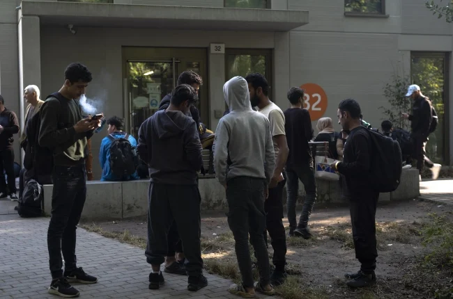 Oko 350.000 ljudi tražilo je azil u Nemačkoj 2023, upola više nego godinu pre