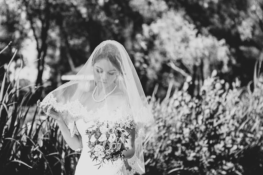 Wedding photographer Olga Starostina (olgastarostina). Photo of 25 November 2016