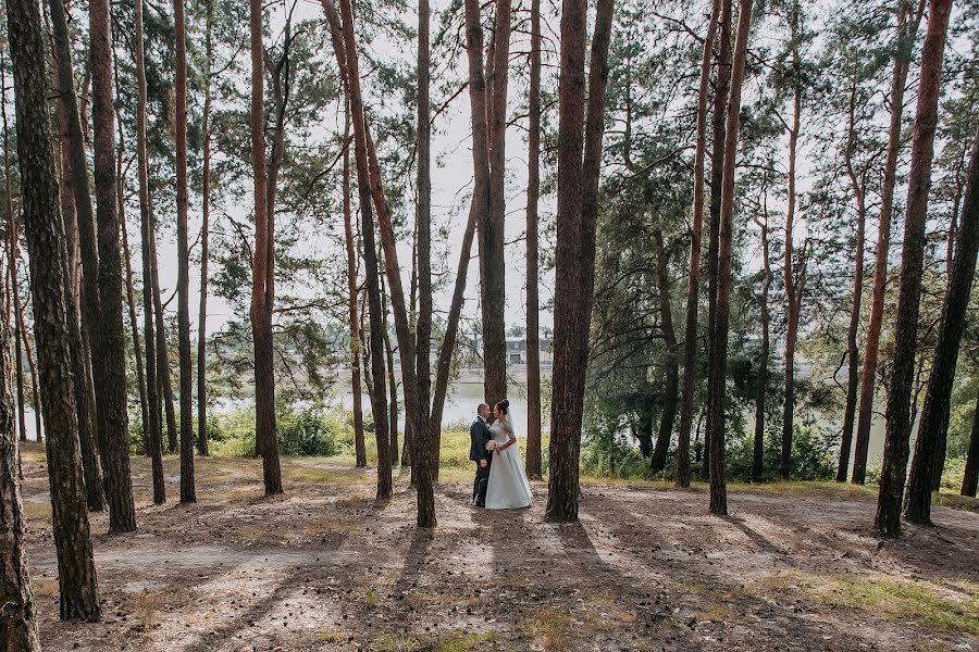 Fotógrafo de bodas Kseniya Zhuravel-Salva (shadoofphoto). Foto del 24 de julio 2019