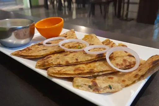 Gobi Pyaz Stuffed Tawa Paratha