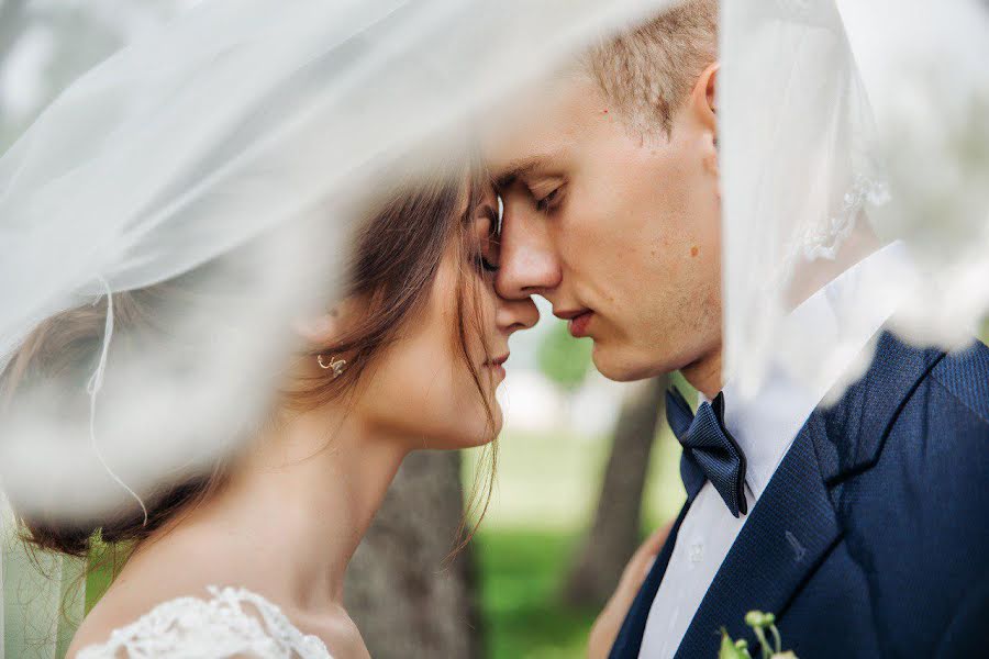 Fotógrafo de casamento Olga Shiyanova (oliachernika). Foto de 29 de julho 2018