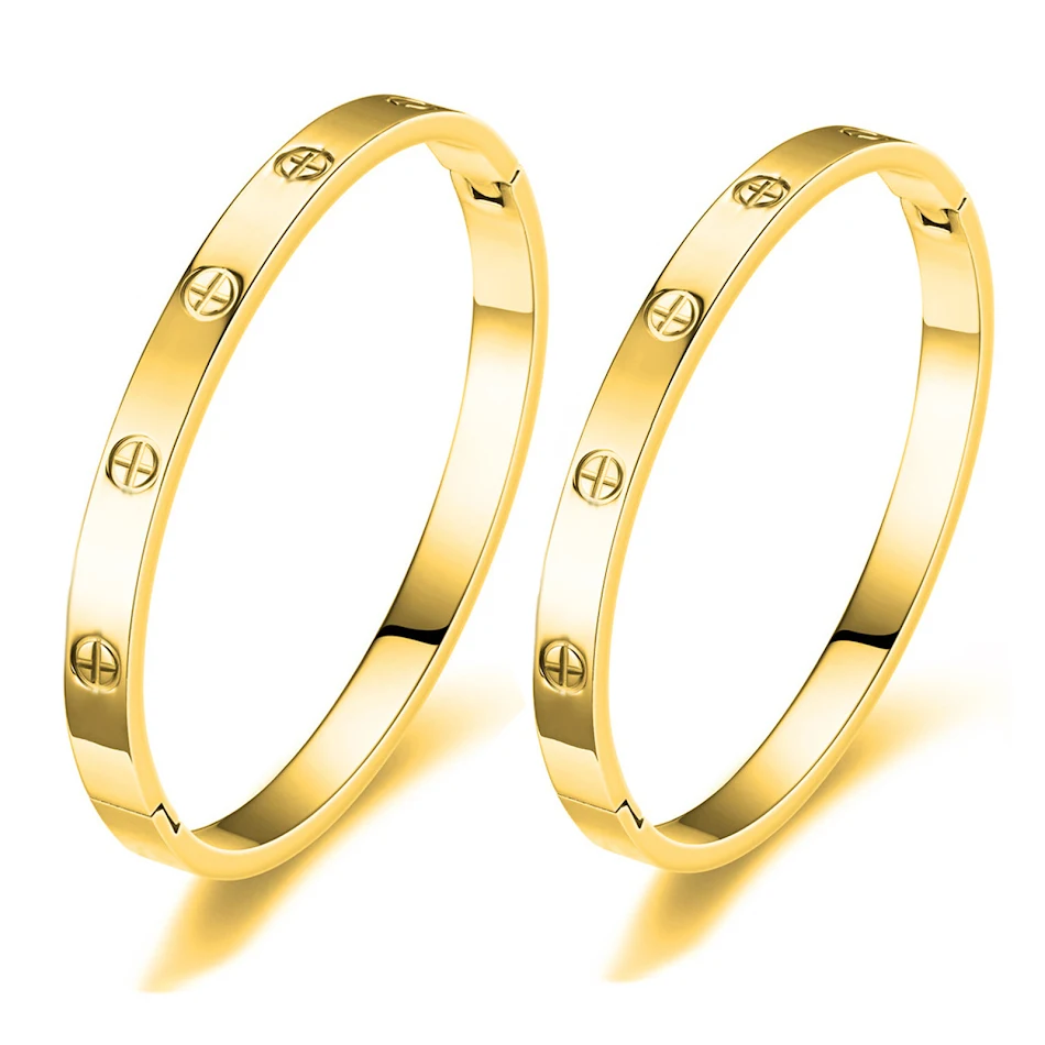 Bracelet en acier inoxydable avec diamant cœur pêche populaire, un bijou romantique et élégant. Parfait pour offrir ou porter au quotidien, de qualité.