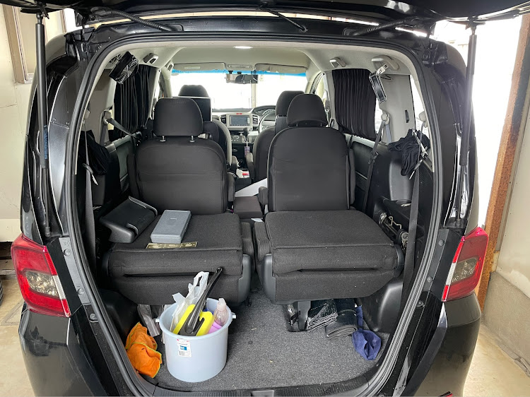 フリードのブレーキパッド交換・もうすぐ車検・DIY・早く春よ来い・２月も宜しくお願いしますに関するカスタム事例の投稿画像1枚目