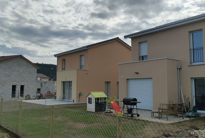  Vente Terrain + Maison - Terrain : 286m² - Maison : 102m² à Pont-de-Chéruy (38230) 