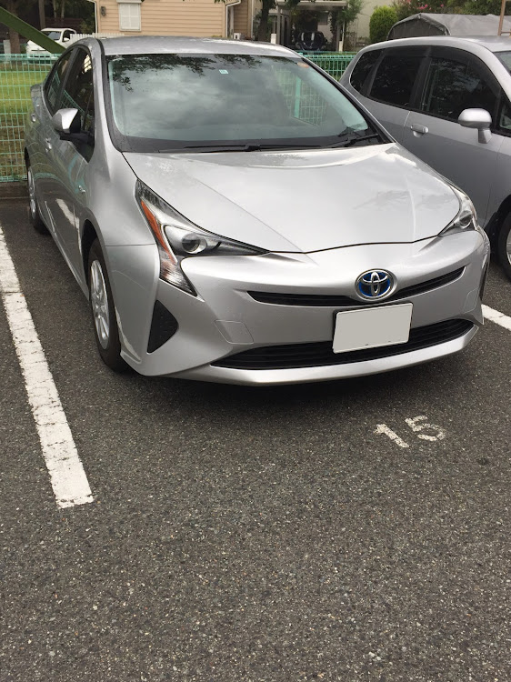 ダム夫さんが投稿した代車・プリウスに関するカスタム事例の投稿画像1枚目