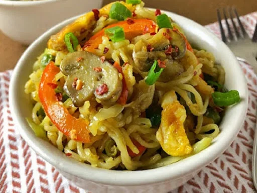 Paneer Mushroom Maggi