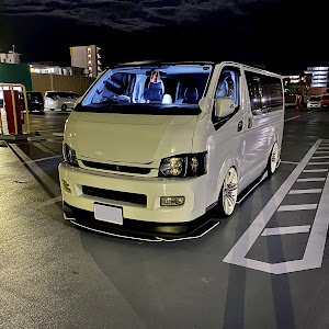 ハイエースバン KDH200V