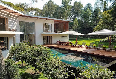 Villa with pool 4