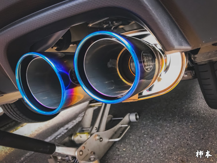 WRX STIのマフラー交換・柿本改 Class KR・WRX STI・柿本改・レッドメモリーに関するカスタム事例の投稿画像4枚目