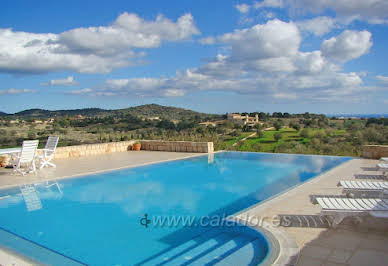 Maison avec piscine et terrasse 18