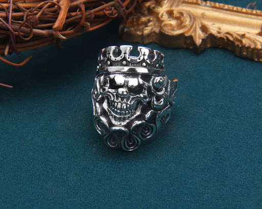 Title 4, S925 Sterling Silver Mens Skull Ring Bold and ...