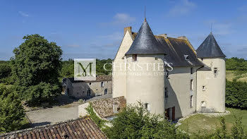 château à Saintes (17)