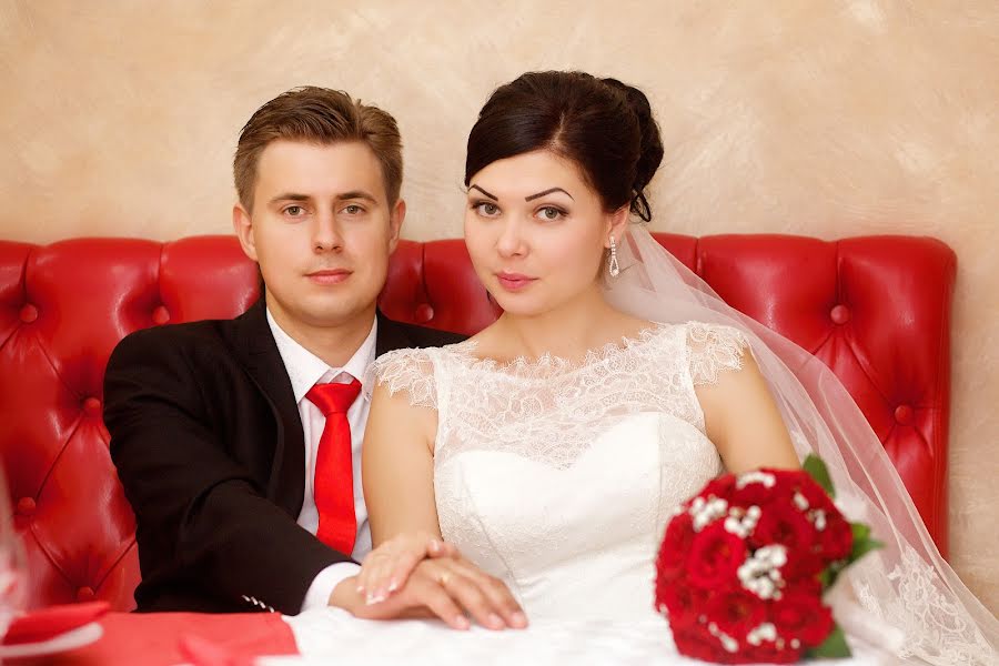 Wedding photographer Olesya Shapovalova (lesyashapovalova). Photo of 30 October 2014