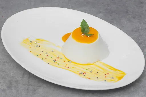 Panna Cotta With Mango Sauce