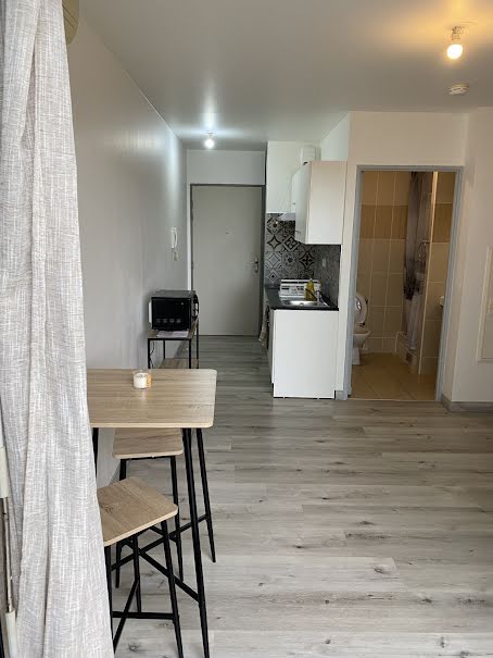 Location meublée appartement 1 pièce 19.8 m² à Sainte Clotilde (97490), 550 €