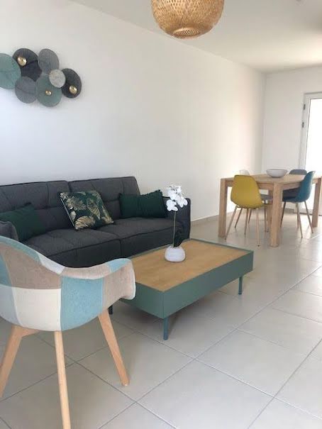 Location meublée maison 4 pièces 73 m² à Les abymes (97139), 1 480 €