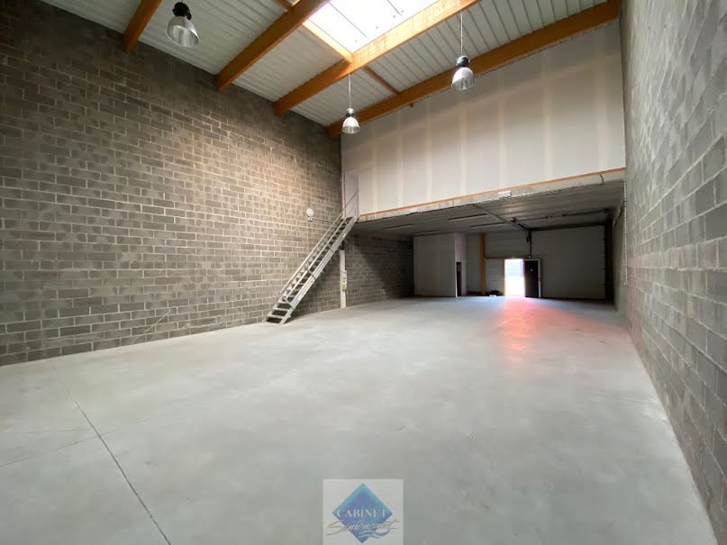 Vente locaux professionnels 2 pièces 253 m² à Vauchelles-les-Quesnoy (80132), 230 000 €