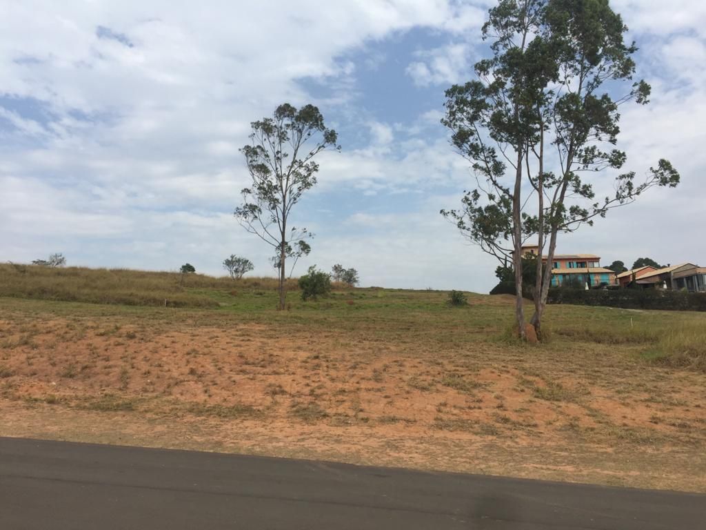 Lote/Terreno à Venda Terras de São José II - Terreno à venda com projetos aprovados pelo condomínio e prefeitura. Arquiteta Fernanda Santoro, 2160 m².