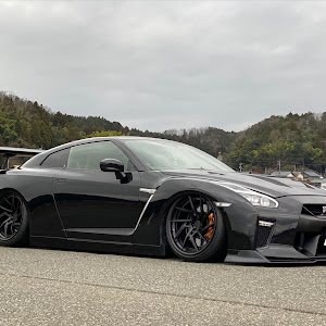 NISSAN GT-R R35