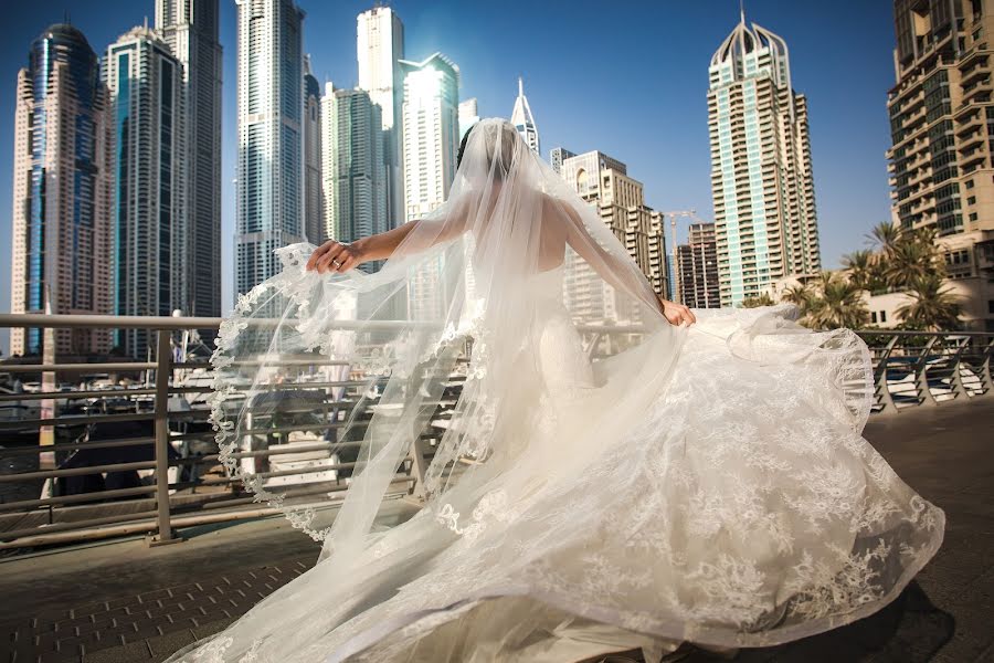 Fotógrafo de casamento Igor Moskalenko (miglg). Foto de 4 de outubro 2015