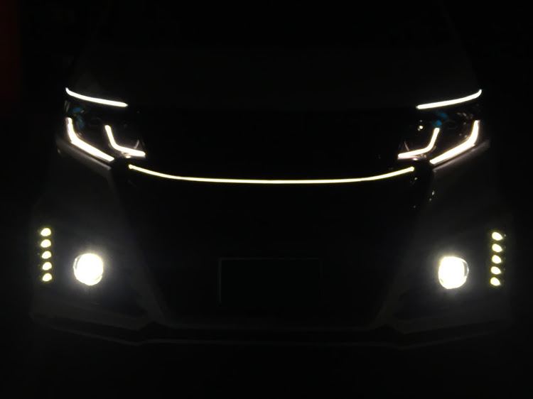 ステップワゴンスパーダのシーケンシャルウィンカー・初心者DIY・流れるウィンカー・VELENO・ホリデースタイルに関するカスタム事例の投稿画像4枚目