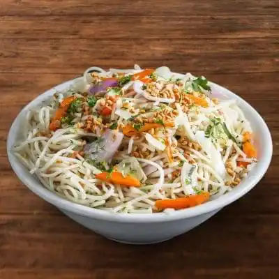 Burnt Garlic Chicken Noodles [Serves 1]