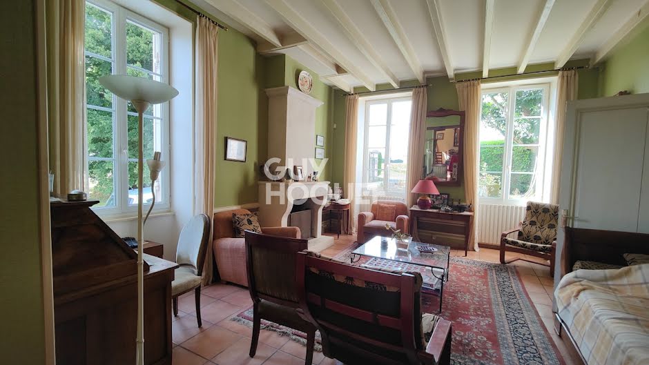 Vente propriété 10 pièces 293.2 m² à Epargnes (17120), 499 200 €