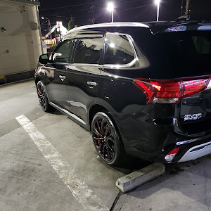 アウトランダーPHEV GG2W