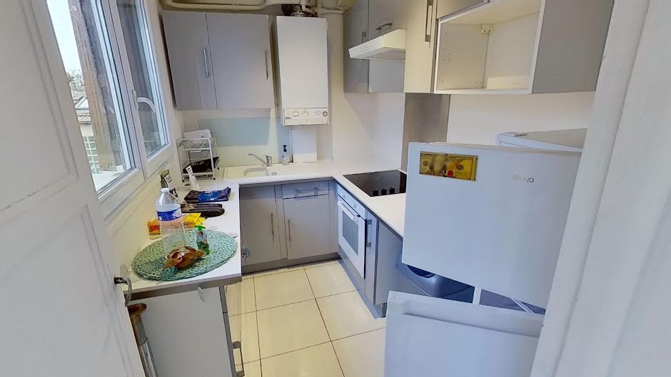 Location  appartement 5 pièces 77 m² à Poissy (78300), 1 350 €