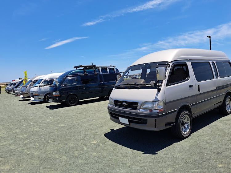 ハイエースワゴンの100系ミーティング・全線下道・話が尽きないに関するカスタム事例の投稿画像8枚目
