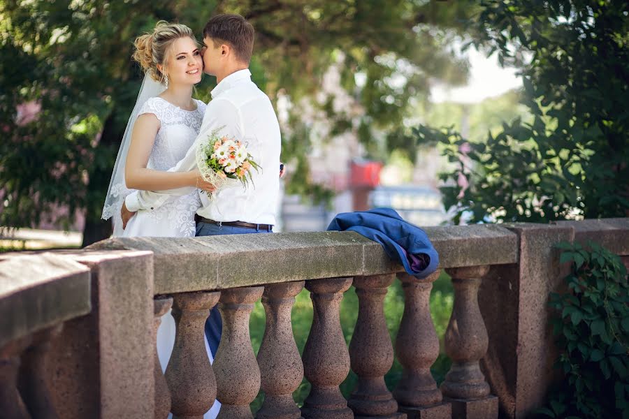 Fotógrafo de casamento Olga Rudenko (rudenkoolya). Foto de 26 de junho 2018