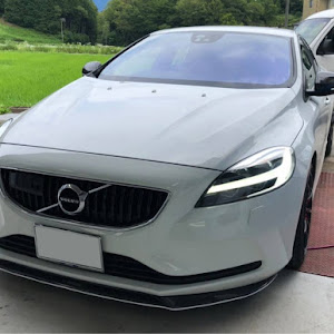 V40